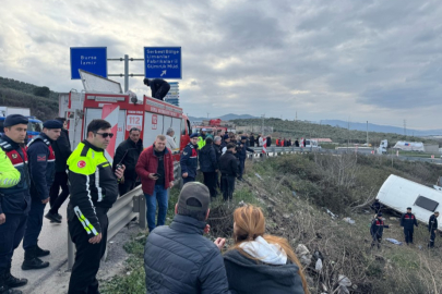 Bursa’da servis otobüsü kaza yaptı: 15 yaralı