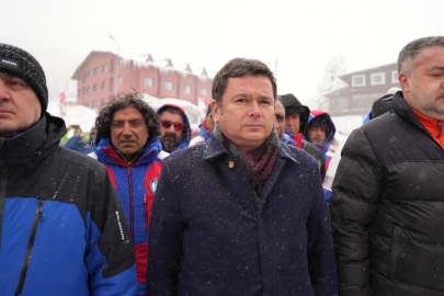 Genç kayakçılar piste çıktı