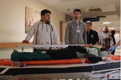 11 yaşındaki çocuğun ayağı zincire sıkıştı, motosiklet devrildi: 2 yaralı