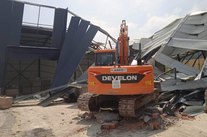 Kayapa’da kaçak fabrika yıkıldı