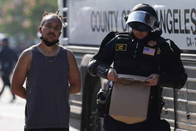 Los Angeles'ta kısmi sokağa çıkma yasağı ilan edildi