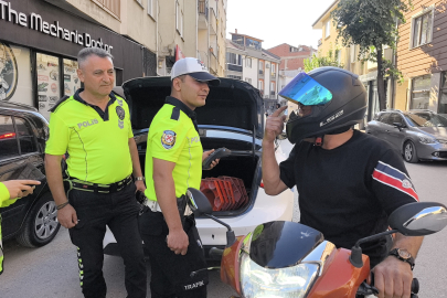 Polisten 10 kez kask cezası yedi