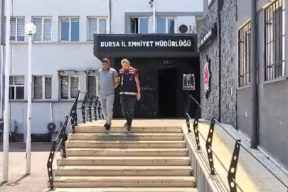 Kendisini kaymakam olarak tanıttı, sahte tören bile düzenledi