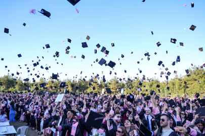 BUÜ’de bu yıl mezun sayısı 6 bini buldu