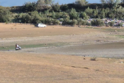 43 yıldır sulama yapılan gölet kurudu