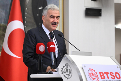 YKS’de dereceye giren Bursalı gençler BTSO’da ödüllendirildi