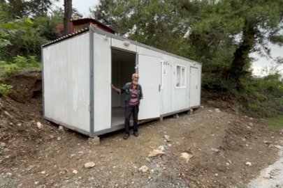 Yıllardır yalnız başına yaşamını çadırda sürdüren yaşlı adam yeni yuvası olan konteynerine kavuştu