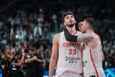 A Milli Erkek Basketbol Takımı, Avrupa ikincisi oldu