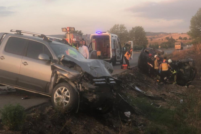 Bursa’da feci kaza: Eski belediye başkanı hayatını kaybetti, eşi ve 1 kişi yaralandı