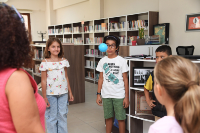 Çocuklar oyunlar oynayarak yazma alışkanlığı kazanıyor