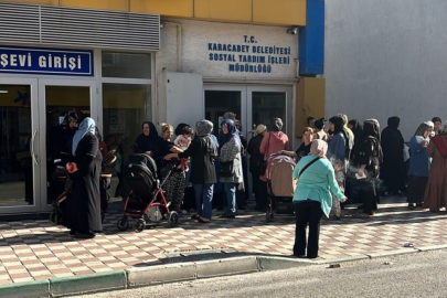 Karacabey Belediyesi’nden öğrencilere kırtasiye çeki desteği