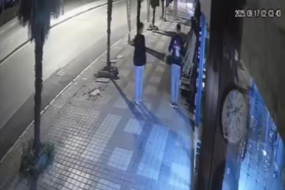 Önce paraları sonra meyveleri çalan şüpheli kamerada