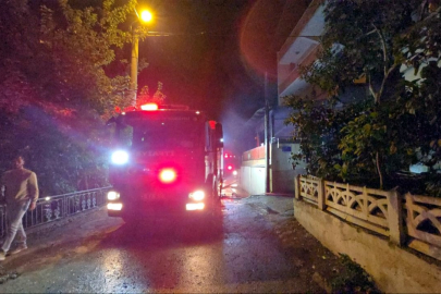 Mudanya'da üç katlı binada yangın çıktı