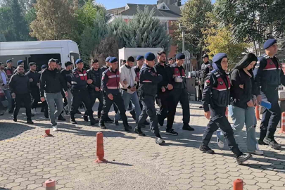 Bursa’da bir kişinin ölümüne 2 kişinin yaralanmasına neden olayda 10 kişi adliyeye sevk edildi