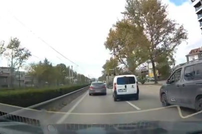 Makas anı kamerada...Kazaya ramak kaldı