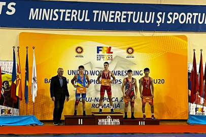 Bursalı güreşçilerden 2 madalya