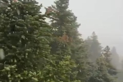 Uludağ'da ilk kar yağışı böyle görüntülendi