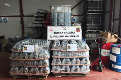 Bursa'da kaçak motor yağı üretimi