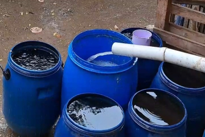 Bursa'da yağmur suyunu varillere biriktirerek tasarruf ediyor