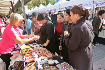 Heykel'de meydan kadınların