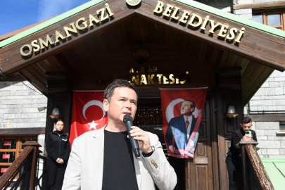 Uludağ'da yüzlerce kişi Cumhuriyetin izinde yürüdü