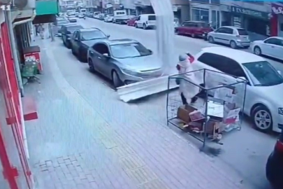 Üzerine uçan eternit çatıdan böyle kurtuldu
