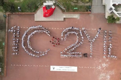 Öğrenciler Cumhuriyetin 102.yılını çizdi