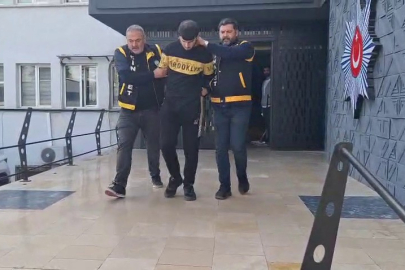 45’ten fazla bıçak darbesiyle eşini öldüren şüpheli adliyeye sevk edildi