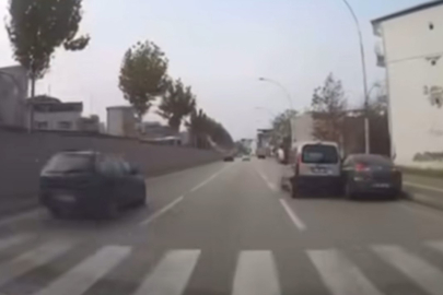 Bursa'da kazalar araç kamerasına yansıdı