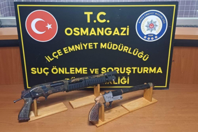 Osmangazi'de ruhsatsız silah operasyonu: 3 gözaltı