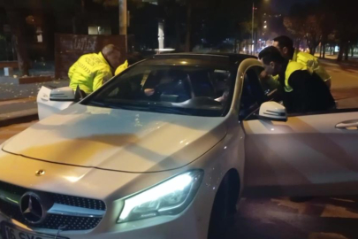 Polis ekiplerinden kaçmaya çalışan alkollü sürücü 63 bin 911 TL ceza yedi