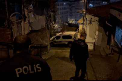 Bahçeye çıkan kadın cesetle karşılaştı