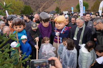 Gürsu tek yürek oldu, binlerce fidanla doldu