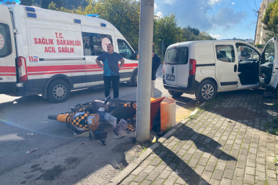 Bursa'da eğitim pistinde feci kaza...Ehliyetsiz genç kuryeye çarptı