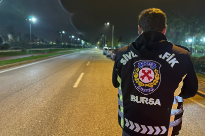Bursa'da sivil trafik ekiplerinden gece denetimi