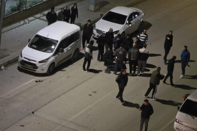 Bursa’da motosiklet sürücüsü 3 araca çarpıp yaralandı