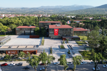 İnegöl'de 1000 üniversite öğrencisine maddi destek