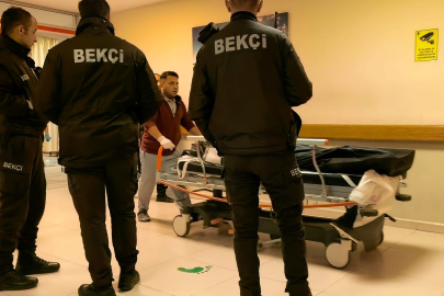 Kaldırımda durup tartıştığı kişiye ateş açtı