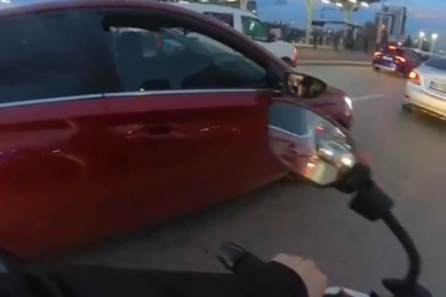 Bursa'da kadın sürücüler arasında yol verme kavgası