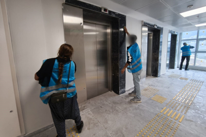 Bursa'da yükümlüler KYK yurtlarını temizledi