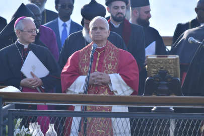 Papa'dan İznik'e tarihi ziyaret ve tarihi ayin...