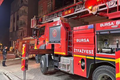 Patlayan pelet soba kafede yangın çıkardı