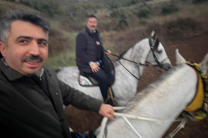 Başkanlar ata binerek stres attı