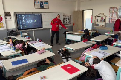 JAK’tan öğrencilere "Deprem farkındalık eğitimi"