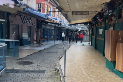 Tarihi Arap Şükrü Sokağı'nda tente krizi