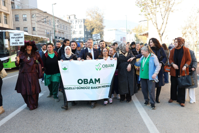 Osmangazi’de engelli bireyler farkındalık için yürüdü