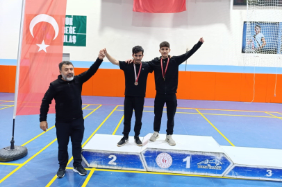 Mudanya Anadolu İmam Hatip Lisesi, güreşte zirveye oturdu