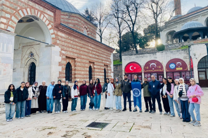 Yıldırımlı gençler Bursa'yı keşfediyor