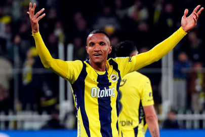 Fenerbahçe'de Rodrigo Becao kadro dışı bırakıldı