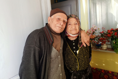 32 yıl sonra mavişinden gözyaşı dökerek ayrıldı